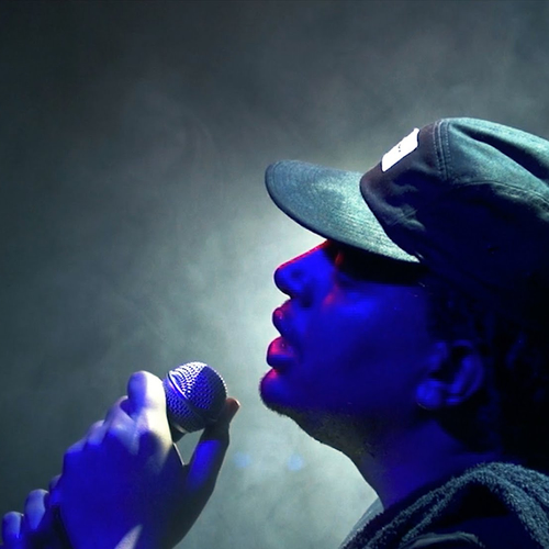 Fresku kondigt managementdeal en nieuw album aan