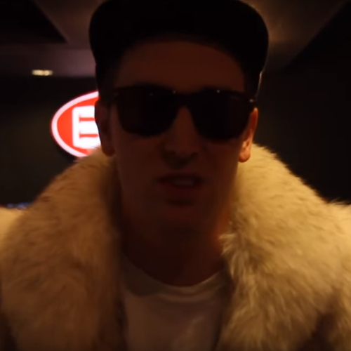 Robbie Goes To Hollywood - E10. Op bezoek bij 101Barz