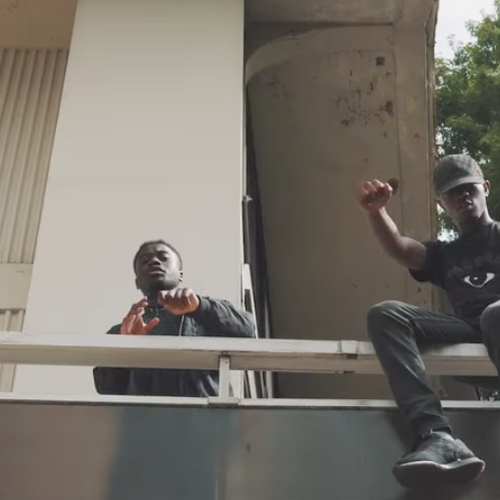 DubbeleA - Zoveel Saus Ft. Bryan & 22